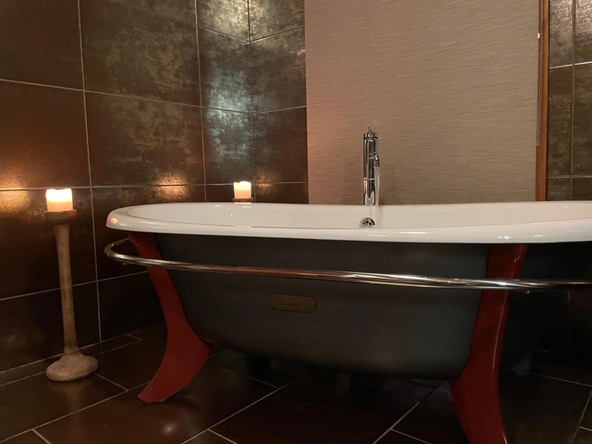 Tomatin - Luxury Two Bedroom Log Cabin With Hot Tub Berwick Upon Tweed Exterior foto